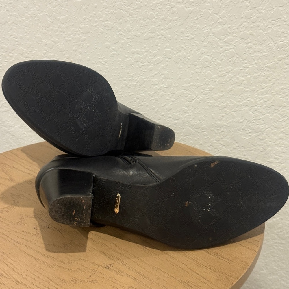 Vionic‎ Black Ankle Boots with Gold Buckle - Picture 10 of 12